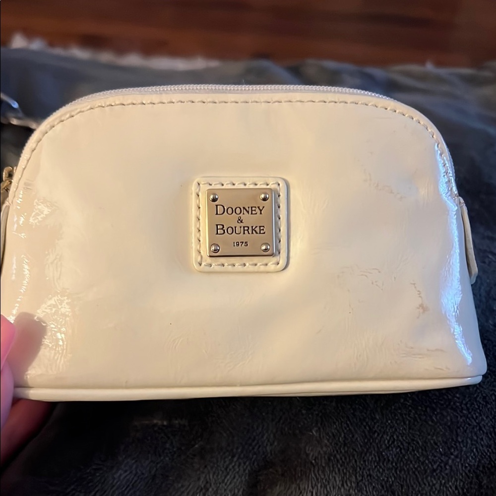 Dooney & Bourke Cream Women's Bag